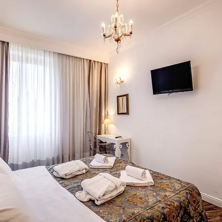 Comfort Astoria Palace B&B