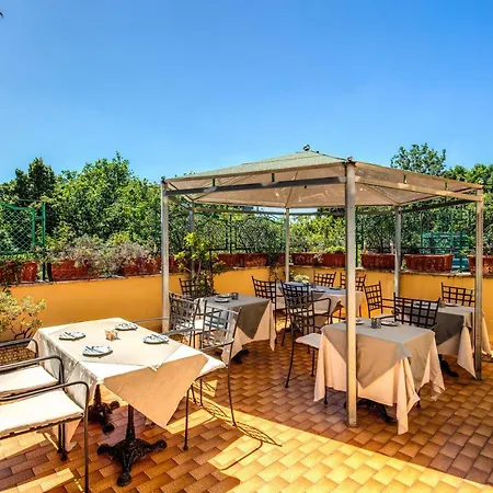 Comfort Astoria Palace فندق مبيت وإفطار 3*