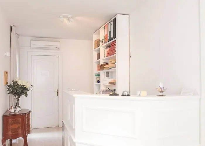 Bed & Breakfast Comfort Astoria Palace 3*
